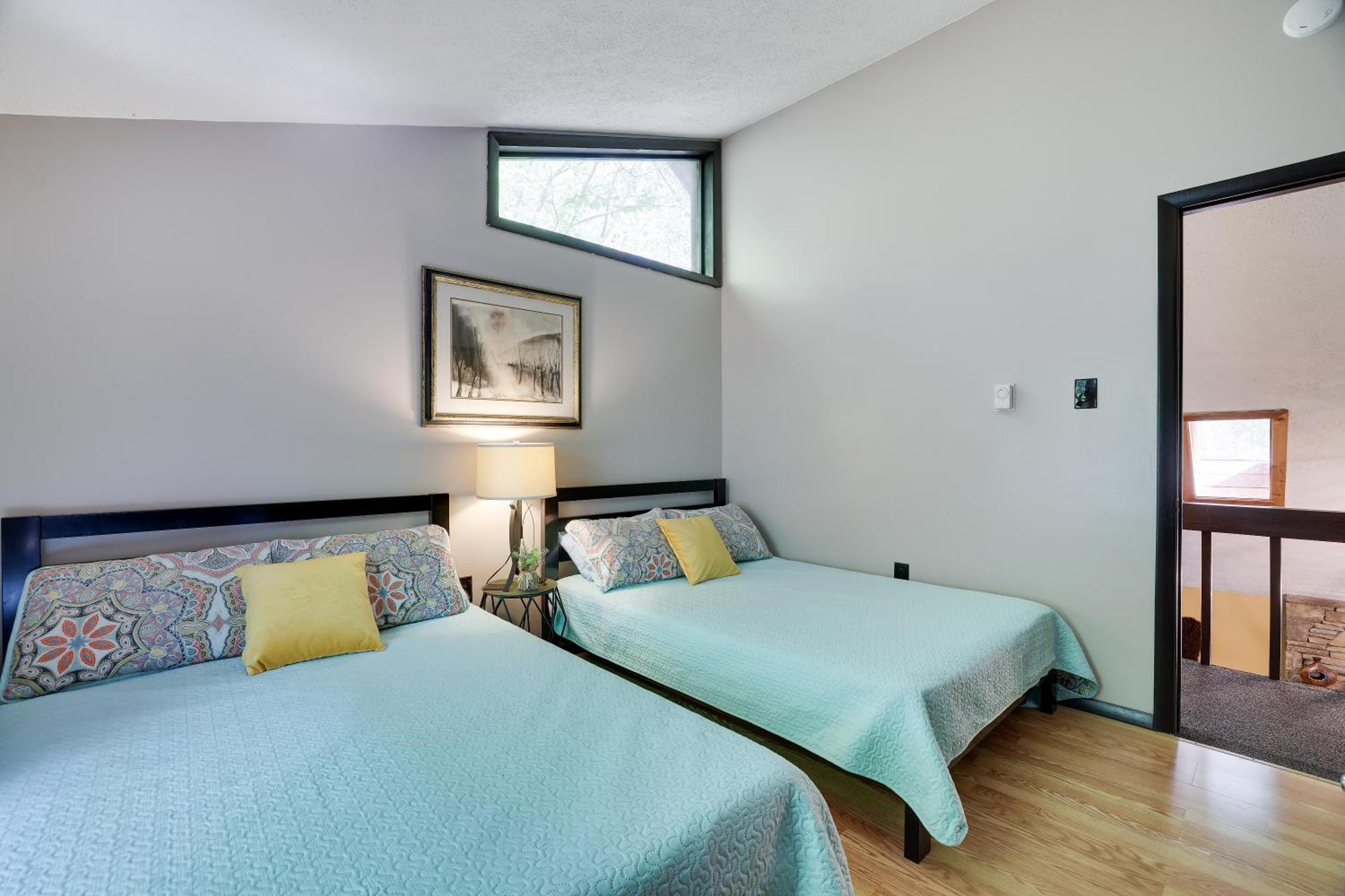Chalet Renovated Near Casino, Camelback , Kalahari 4Bdrms Firepit Hot Tub Game Room Tobyhanna Экстерьер фото