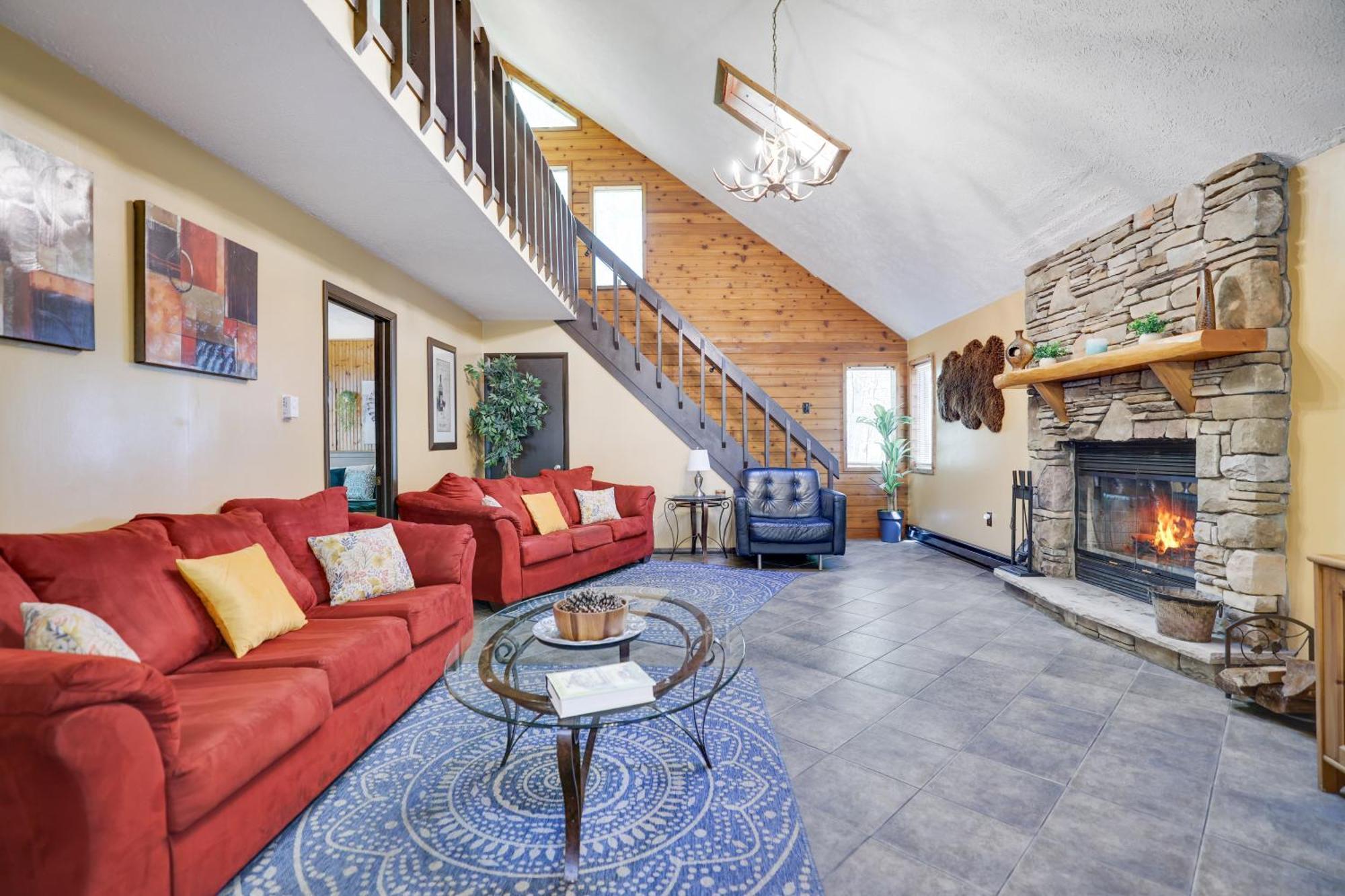 Chalet Renovated Near Casino, Camelback , Kalahari 4Bdrms Firepit Hot Tub Game Room Tobyhanna Экстерьер фото