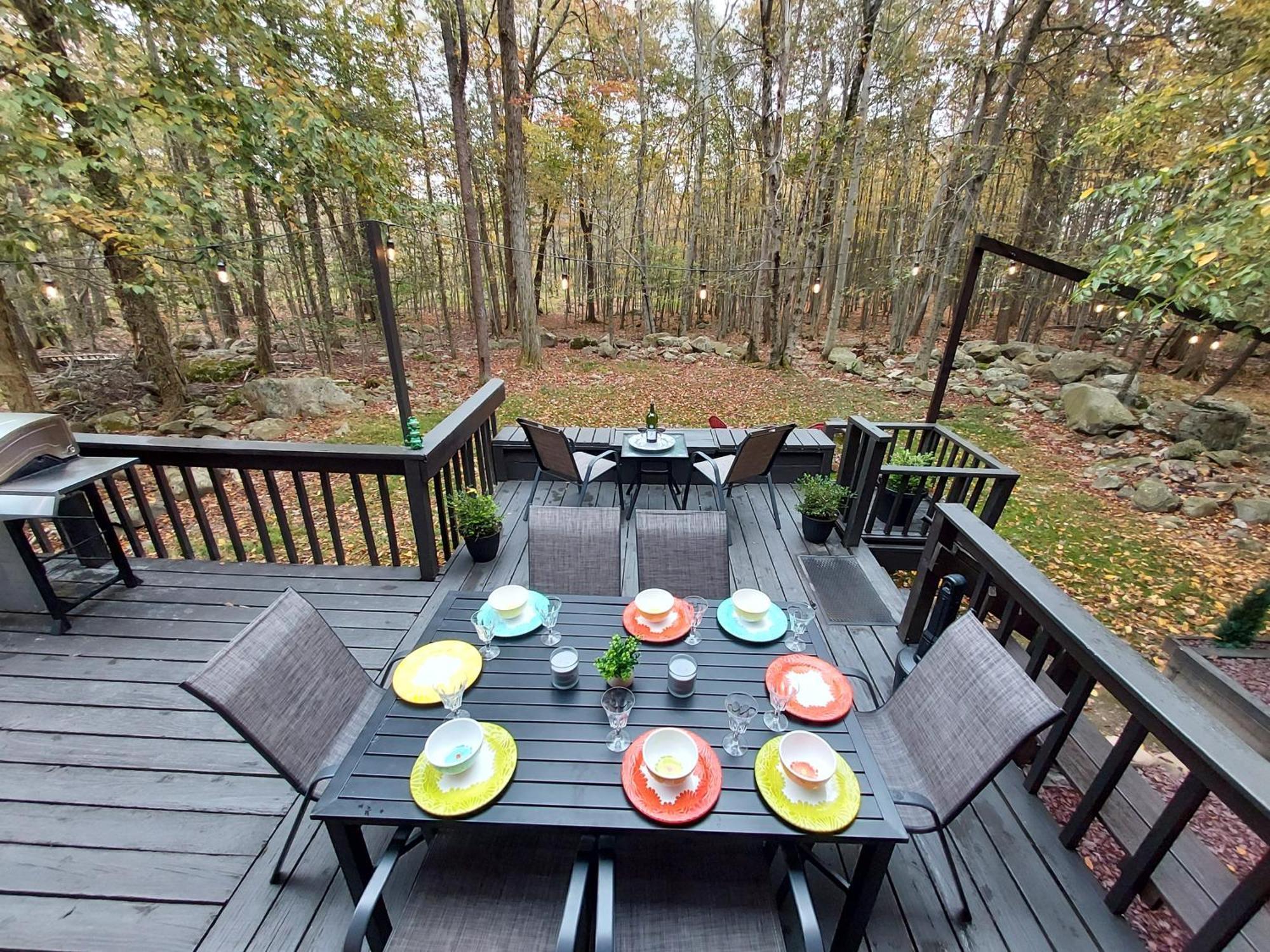 Chalet Renovated Near Casino, Camelback , Kalahari 4Bdrms Firepit Hot Tub Game Room Tobyhanna Экстерьер фото